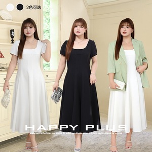 Robe évasée pour femmes grandes tailles, col carré, manches courtes, couleur unie noire, design à panneaux N9244 - Product Image 5