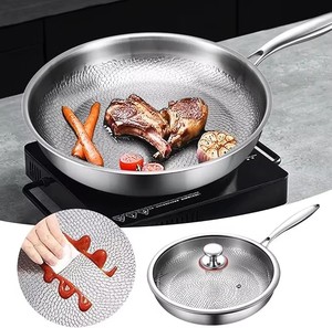Padella in Titanio a 3 Strati con Coperchio, Antiaderente, Manico Ergonomico Martellato, Adatta per Forno, Gas ed Elettrico - Product Image 5