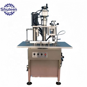 Machine de remplissage et de bouchage semi-automatique 3 en 1 pour aérosols, boîtes en aluminium et bidons métalliques de peinture en spray liquide - Product Image 1