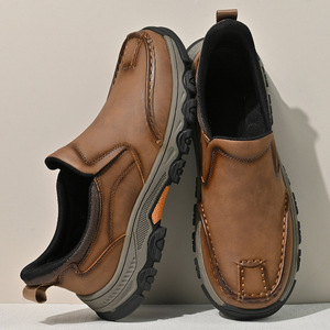 Mocassins rétro britanniques en cuir PU pour hommes, doublure en peluche chaude, semelle antidérapante en caoutchouc, chaussures décontractées à la mode - Product Image 2