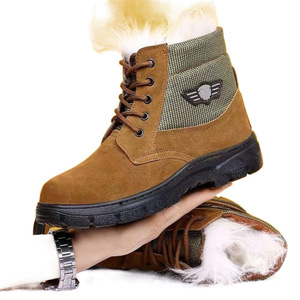 Botas de Nieve Rusas Importadas de Lana con Tacón Medio, Botas de Invierno Cálidas y Gruesas, Suela Inyectada Antideslizante y Resistente al Desgaste para Uso en Interiores - Product Image 4