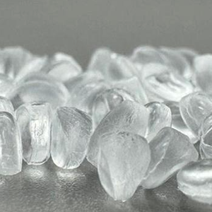 Granulés de plastique PPSU peu coûteux et haute transparence, disponibles en blanc naturel et noir. - Product Image 3