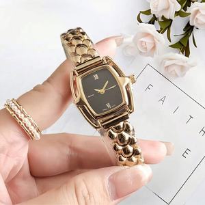 Montre pour femme avec boîtier en alliage de style professionnel et bracelet en acier inoxydable -jing - Product Image 1