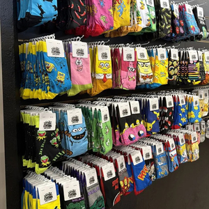 Chaussettes Anime et Dessins Animés 2026 : Nouveautés Tendance, Chaussettes Amusantes et Originales pour Hommes, Modèles Tube, Mi-Mollet et Cheville de Créateur - Product Image 1