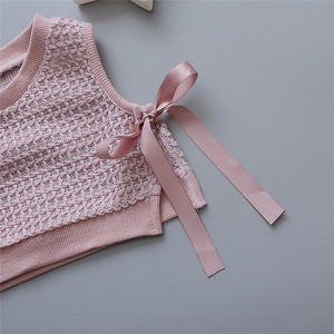 Ropa Infantil en Nepal, Conjuntos Deportivos de Camiseta de Manga Larga con Cuello Redondo y Leggings de Tela Elástica para Niñas - Product Image 5