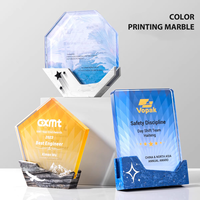Prix de cristal gravé au laser 3d personnalisé Trophée de marbre de cristal en forme de montagne vierge pour l'anniversaire de l'entreprise