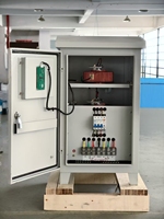 Stabilisateur triphasé extérieur étanche AVR 380V 10kVA avec protection contre les surtensions/sous-tensions/délais
