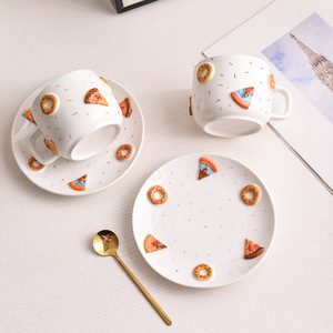 Juego de Taza y Platillo para Café Latte Donut, Porcelana Ecológica, Marrón/Rosa, Moderno - Product Image 5