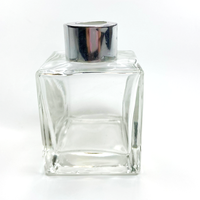 Bâtonnets en fibre de verre vides 50 ml Forme ronde Diffuseur carré Bouteille de diffuseur à roseaux