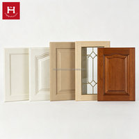 Échantillons de portes d'armoires de cuisine en bois de style plateau, sculptées et de style scandinave, de luxe, pour projets de villas personnalisés - Happy Houses