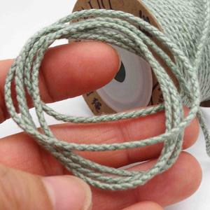 Hilo <span class=keywords><strong>de</strong></span> Algodón Trenzado <span class=keywords><strong>de</strong></span> Tres Flores con <span class=keywords><strong>Cuatro</strong></span> Hilos <span class=keywords><strong>de</strong></span> Acero Dorado, No Elástico, para Borlas y Abalorios DIY (Bobina) - Product Image 2