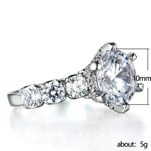 Anello semplice bianco scintillante per donna, gioielli creativi ed eleganti per le dita - Product Image 5