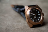 Marca de lujo bronce deporte clásico con cúpula de cristal de zafiro mecánico automático de los hombres Relojes