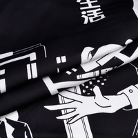 Venta al por mayor drapeado brillante sostenible 100% poliéster Anime impreso mujeres satén tela anti-pastillas tejidas para camisas