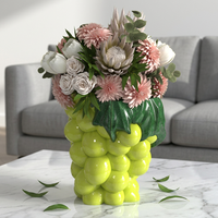 Vases à fleurs en forme de fruits assortis en gros pour la décoration de la maison, vase en céramique fait main en forme de fruits pour la décoration artistique du salon, vase en forme de fruits