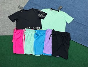 Set di T-shirt e Pantaloncini da Corsa per Uomo di Alta Qualità, Abbigliamento Sportivo ad Asciugatura Rapida e Traspirante - Product Image 2