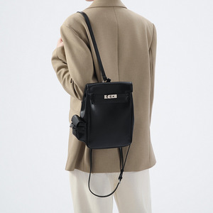 Zaino Trendy in Pelle PU con Doppia Tracolla, Resistente all'Usura, Leggero e Versatile, Nuovo Stile per l'Allenamento - Product Image 2