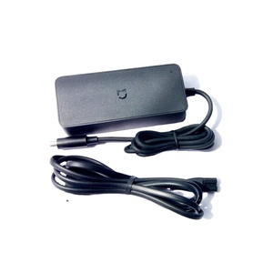 Vente en gros 100% <span class=keywords><strong>chargeur</strong></span> de scooter <span class=keywords><strong>xiaomi</strong></span> 42V d'origine pour scooter M365/1S pro/pro 2/pro 3/ES1 ES2 ES4 - Product Image 1