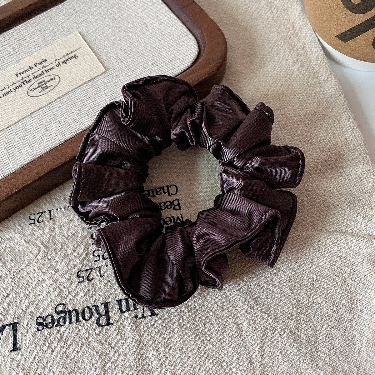 Dark brown small intestine circle