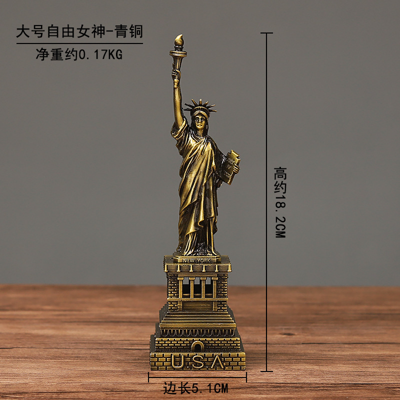 Statue de la Liberté, ornements décoratifs de taille moyenne.