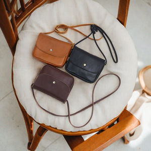 <b>Small</b> Retro Japanese Style Women's Vegetable Tanned Cowhide Shoulder <b>Bag</b> 7 Inch Horizontal Square Cover Type Portable Everyday - Product Image 4