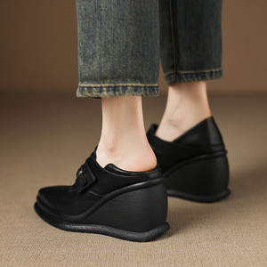 รองเท้าหนังผู้ชายแบบสวมสไตล์อิตาลี ปักลายพราง คุณภาพหรูหรา งานแฮนด์เมด สำหรับฤดูใบไม้ร่วง น้ำหนักเบา - Product Image 5