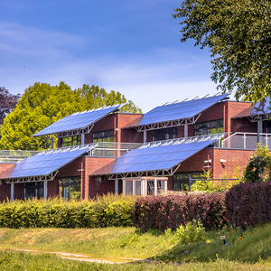 ชุดแผงโซลาร์เซลล์ขนาดเล็กสําหรับใช้ในบ้านอินเวอร์เตอร์ Sunrow พร้อมตัวควบคุม MPPT เครื่องกําเนิดไฟฟ้ากลุ่มพลังงานแสงอาทิตย์ในบ้าน - Product Image 3