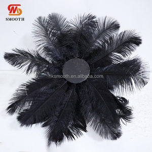 Plumes d'autruche artificielles blanches lisses en gros pour la décoration de centre de table de mariage - Product Image 5