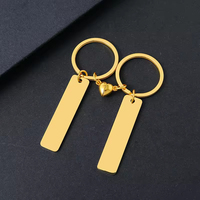 Gantungan Kunci Karabiner Baja Anti Karat Fashion Grosir, Label Setengah Lingkaran, Ukiran Laser Logo Pasangan, Pencetakan Warna