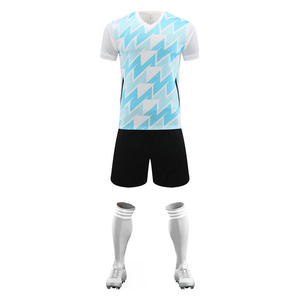 Uniforme de Fútbol Personalizado al por Mayor, Transpirable, de Manga Corta, para Hombres Adultos, Conjunto para Competencia de Equipos - Product Image 1