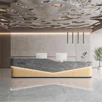 Comptoir de réception d'entreprise, comptoir de bar laqué, comptoir de service hôtelier, comptoir de caisse de magasin, finition bois moderne et minimaliste
