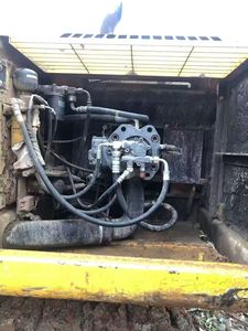 Excavatrice Kato HD820R 20t en état d'occasion - Product Image 5