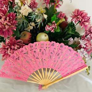 Éventail pliant en bambou élégant sur le thème de l'amour, 27 cm, motif peint, cadeau pour mariage et Nouvel An chinois, écologique, prêt à l'emploi, logo personnalisé - Product Image 4