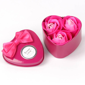 Sapone Profumato Realistico Fatto a Mano, Fiori di Sapone a Forma di Cuore, Rosa in Confezione Regalo per Matrimoni e San Valentino - Product Image 5