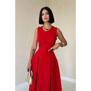 Elegante Vestido de Noche Rojo de Satén con Cuello Halter, Corte en A y Falda Acampanada, con Cintura Natural - Product Image 3