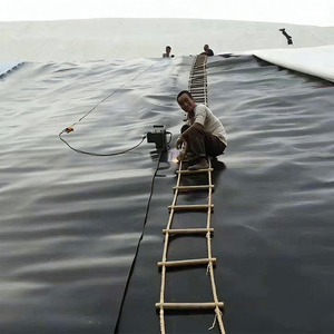 Géomembrane EPDM flexible pour bassins piscicoles, lagons et revêtements de terrains irréguliers - Qualité industrielle, anti-UV et imperméable - Product Image 3