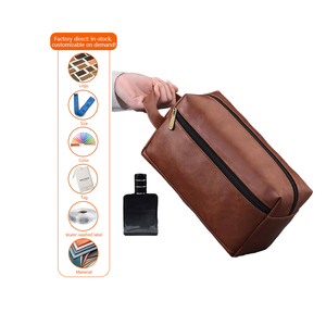 Bolsa de ducha de negocios compacta resistente al agua para organizador de aseo de viaje de cuero PU Premium para hombre - Product Image 1