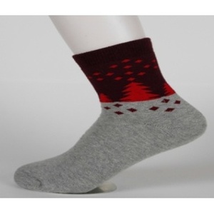 Chaussettes en coton pour femmes, motif à pois, tricotées, douces, confortables, extensibles, respirantes, usage quotidien, toutes saisons, pour la vente au détail et en gros - Product Image 3