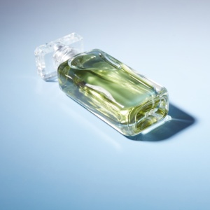 Nuovo stile 30ml 50ml 100ml opaco chiaro e blu di forma quadrata olio <span class=keywords><strong>profumo</strong></span> di vetro bottiglia più venduta per il <span class=keywords><strong>profumo</strong></span> - Product Image 3