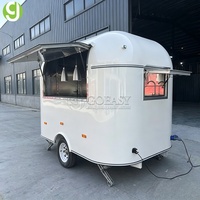Remorque alimentaire écologique Goeasy avec construction en fibre de verre et aluminium et équipement de cuisine complet pour événements en plein air