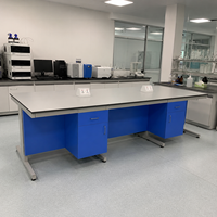Plan de travail de laboratoire en résine époxy avec cadre en acier et prise électrique, table de travail de laboratoire, postes de travail ESD robustes