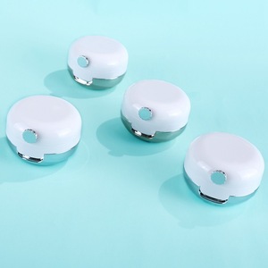 Contenitore Cosmetico Portatile di Alta Qualità da 20g con Specchio, Vuoto, in PETG, per Rossetto e Crema Contorno Occhi - Product Image 4