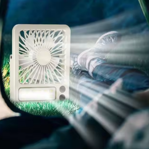 Ventilador Solar Portátil Moderno para Camping, 5 Aspas, Luz LED Regulable, Motor DC de 2 Velocidades, Bajo Ruido, Batería de Alta Capacidad ABS - Product Image 2