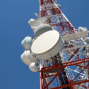 Antena Microwave kaki 35 40 45 50M 4, menara komunikasi sinyal telekomunikasi galvanis baja sudut kisi antena Microwave