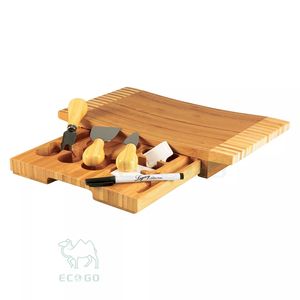 Tabla de quesos de bambú multifuncional con divisores para servir aperitivos de fiesta - Product Image 3