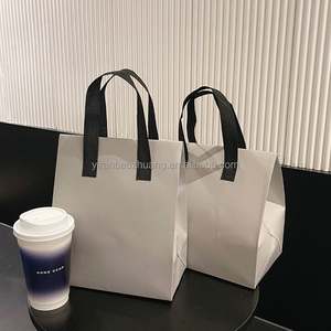 Bolsas de tela personalizadas con logo, resistentes, amarillas, de tela no tejida, reciclables, para llevar té de burbujas, café caliente o vino. - Product Image 5