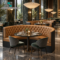 Ensemble de sièges de restaurant personnalisables, banquette incurvée capitonnée en cuir camel, table à manger en marbre, chaises en velours, fabricant OEM ODM Chine