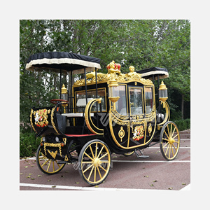 Elegante Carruaje Real Negro y Dorado, Diseño Clásico Hecho a Mano, Vehículo para Desfiles de Boda - Product Image 1