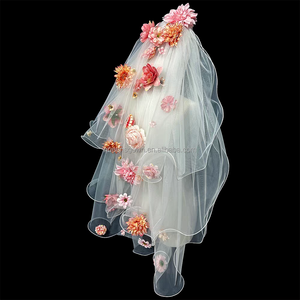 طرحة زفاف رومانسية ثلاثية الأبعاد من QUEENGOWN مع مشط، طرحة جميلة وأنيقة من طبقتين بزهور وردية كإكسسوار للزفاف - Product Image 2