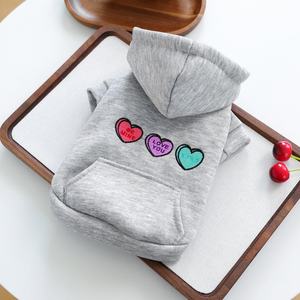 छोटे कुत्तों के लिए प्यारा आधुनिक कढ़ाई दिल ग्रे शीतकालीन पॉलिएस्टर पालतू जानवरों के लिए वेलेंटिन के दिन गर्म फैशनेबल दैनिक पहनने के लिए - Product Image 6